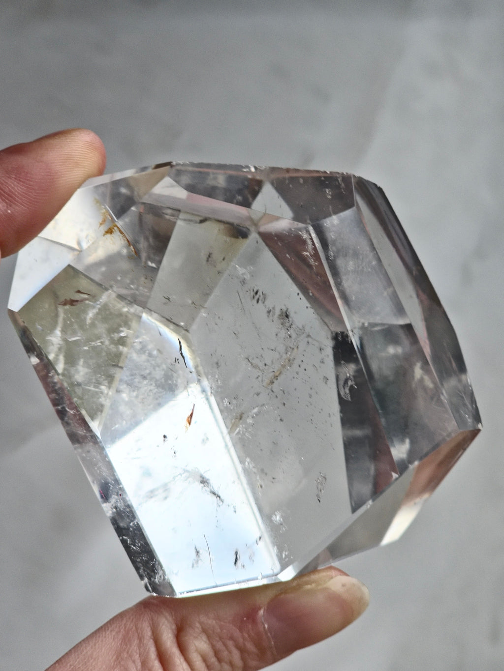 Quartz freeform with small iron inclusion