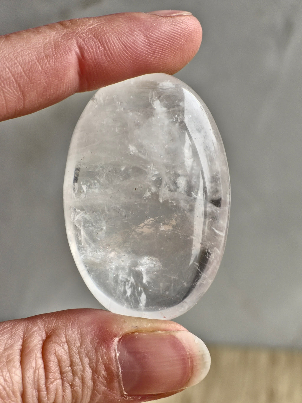 Quartz palmstone