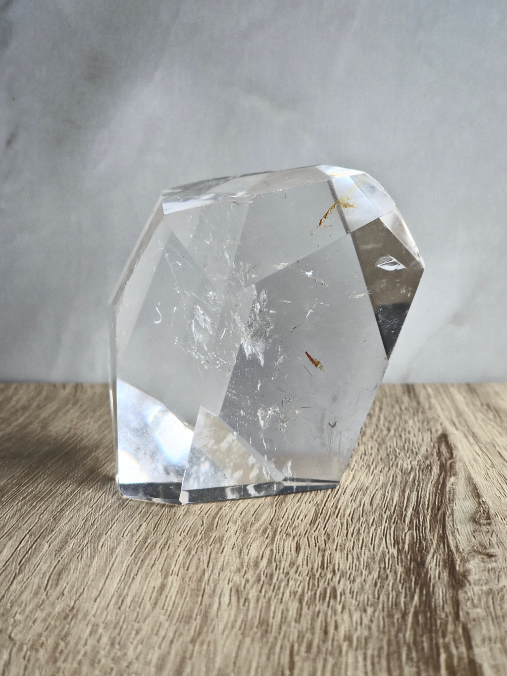 Quartz freeform with small iron inclusion