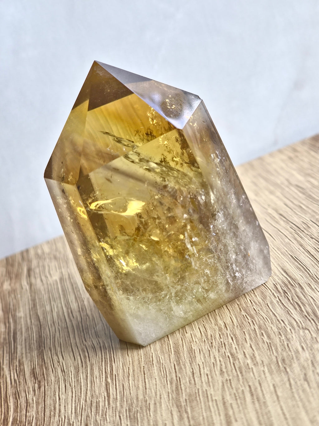 Citrine tower with phantom lines