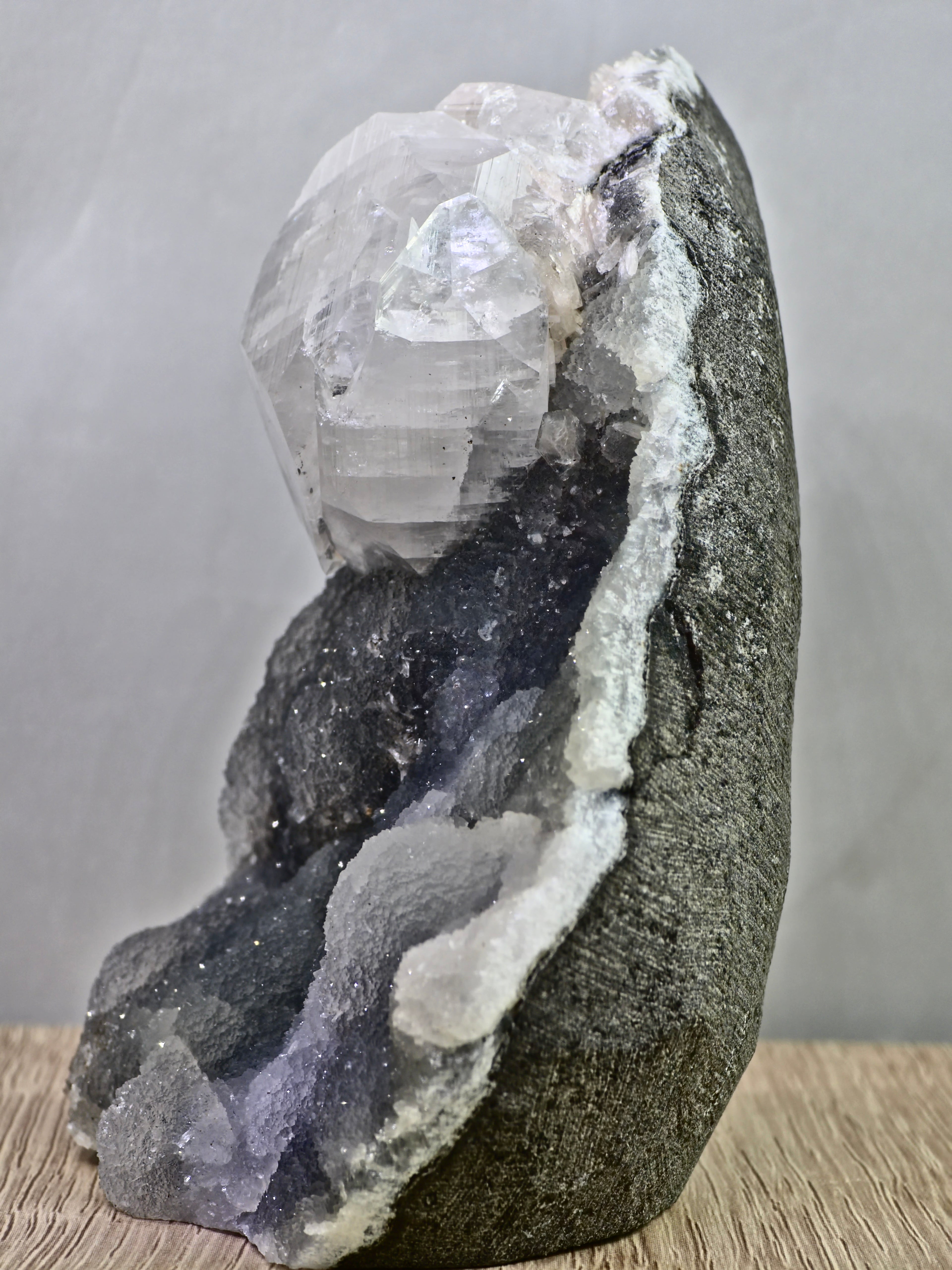 AAA grade Diamond Apophyllite