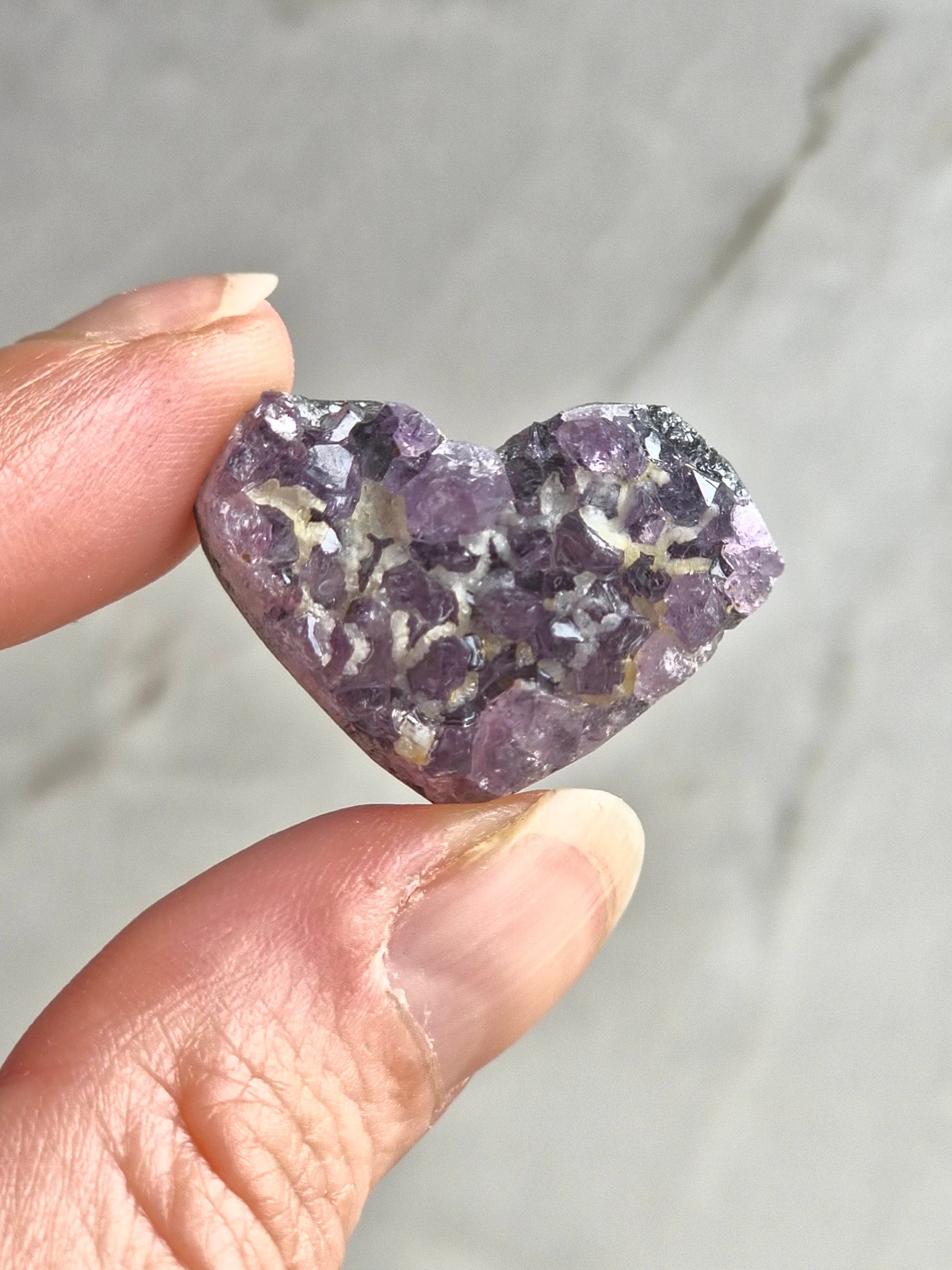 Amethyst druzy heart carvings