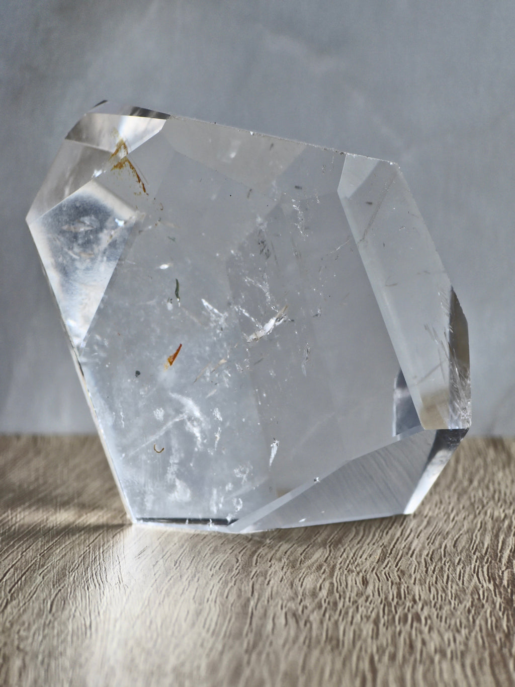 Quartz freeform with small iron inclusion