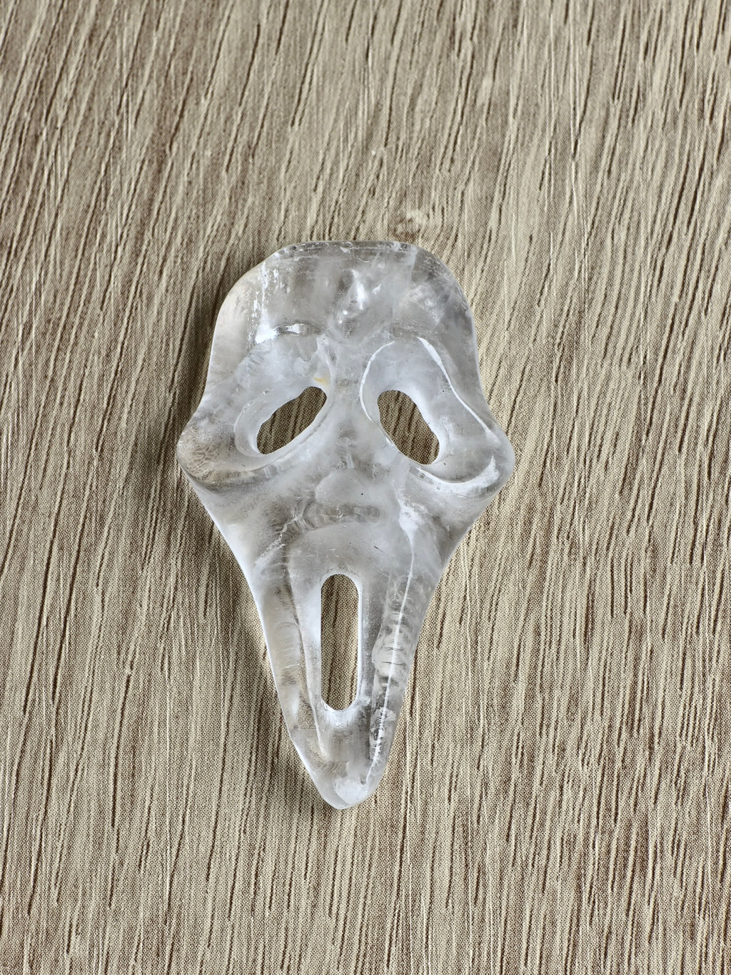 Quartz scream mask