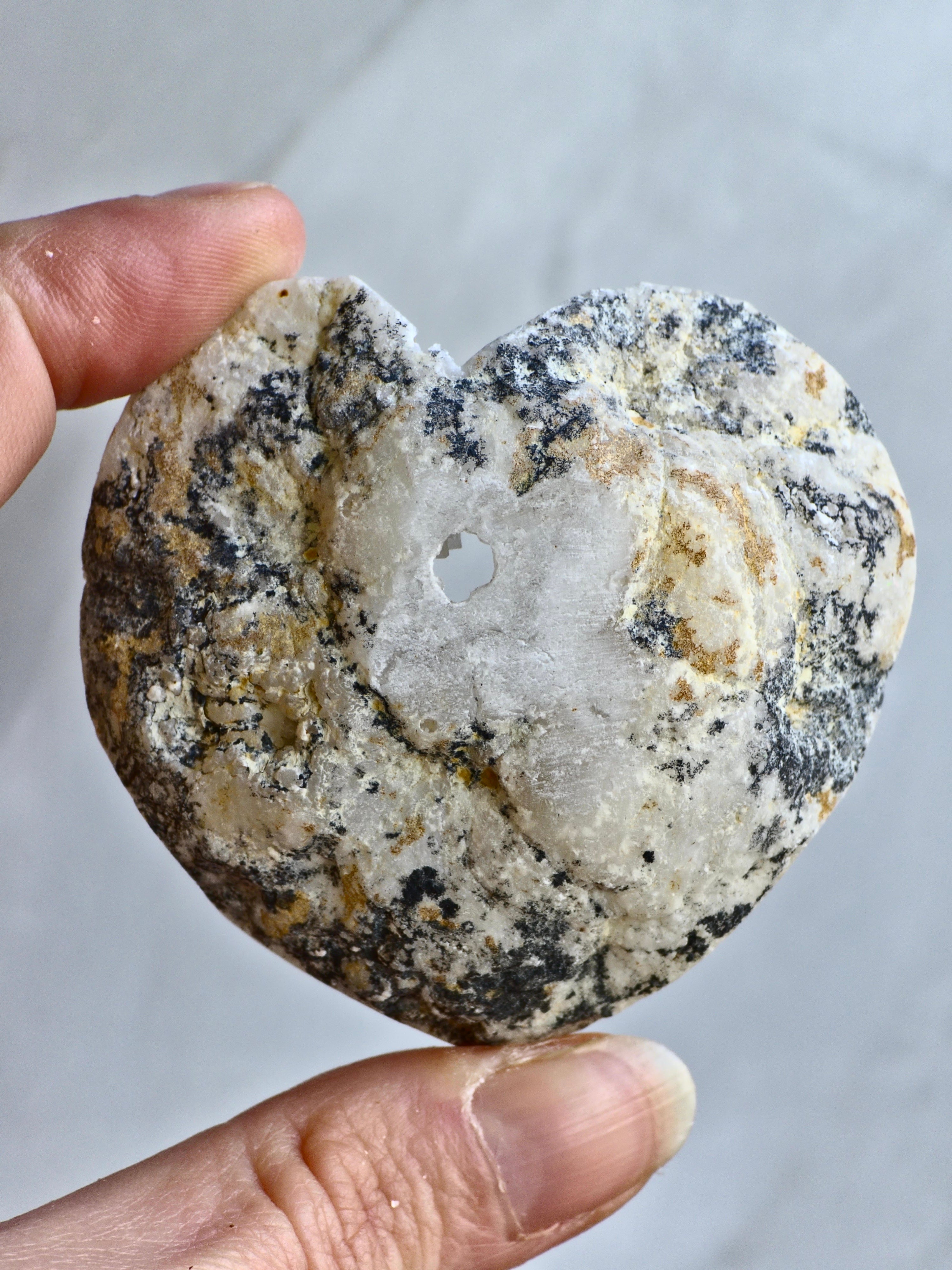Quartz geode heart