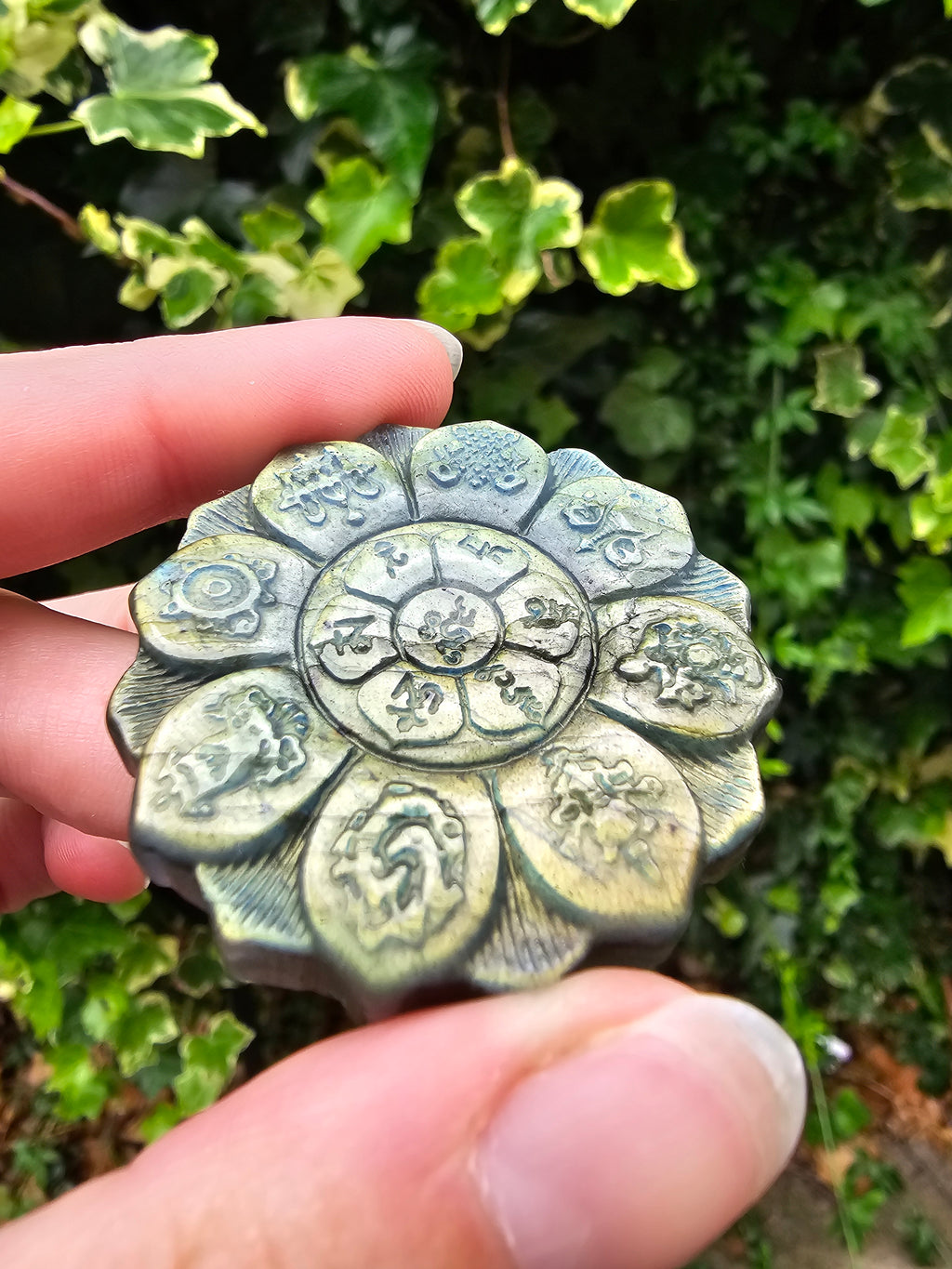 Labradorite eight treasure compass