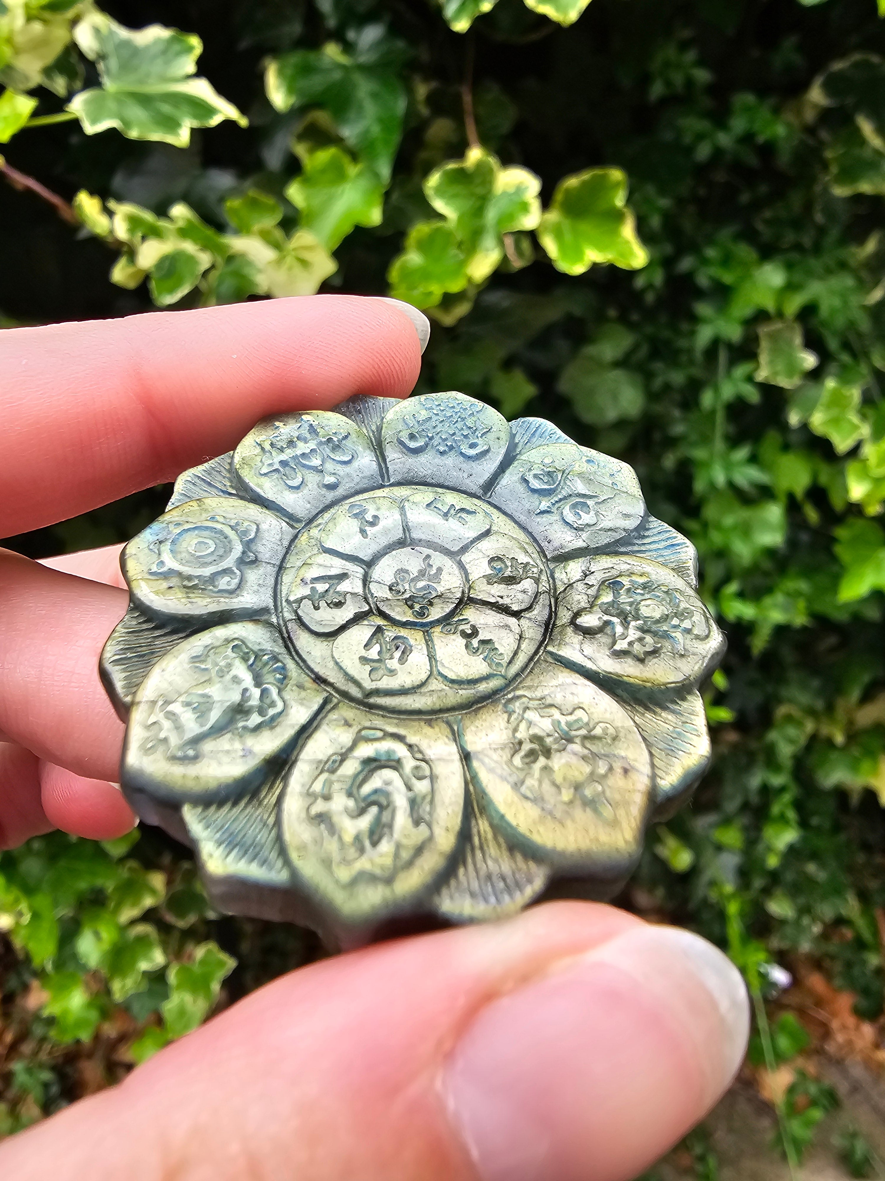 Labradorite eight treasure compass