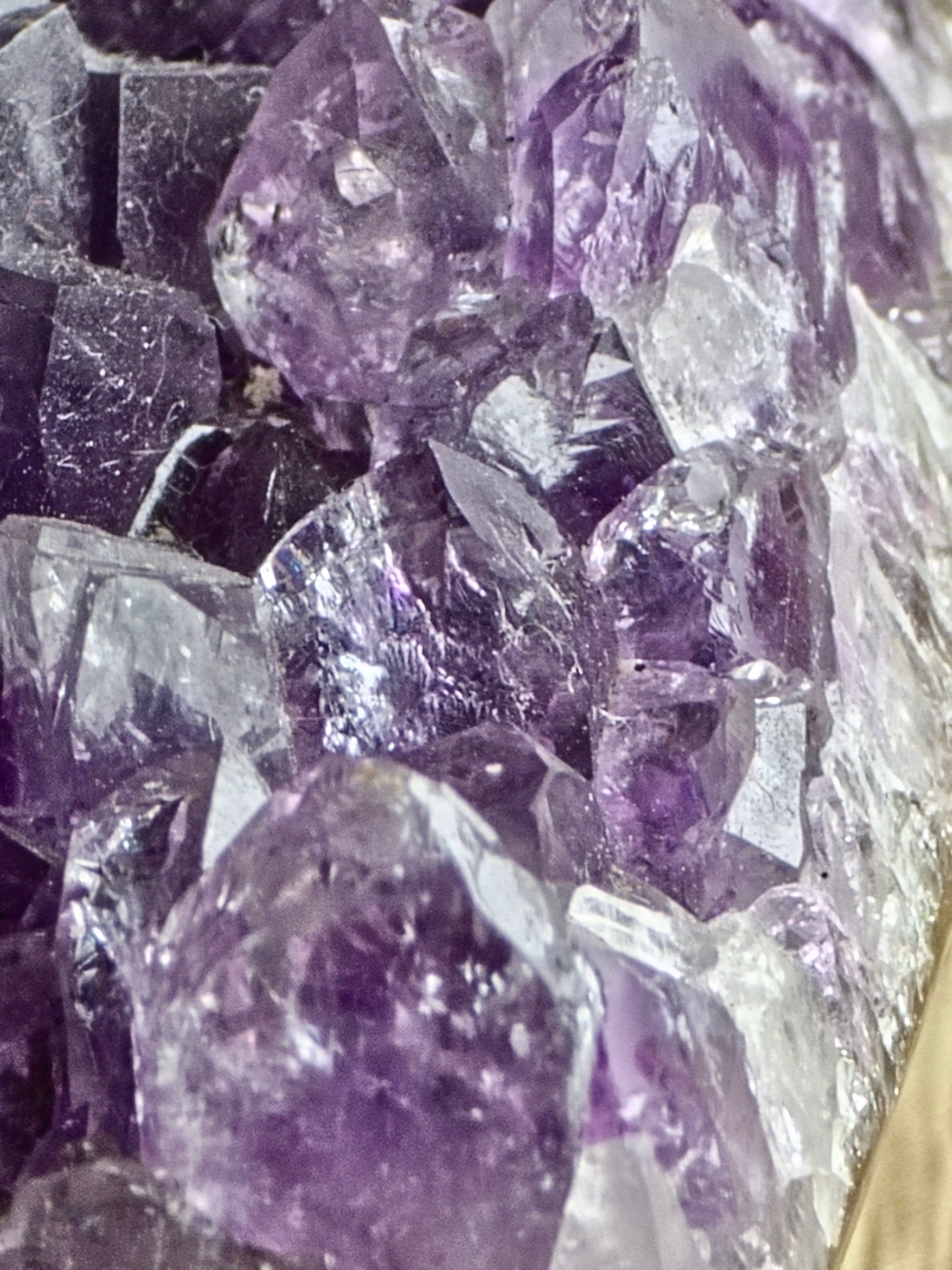 Amethyst druzy heart carving