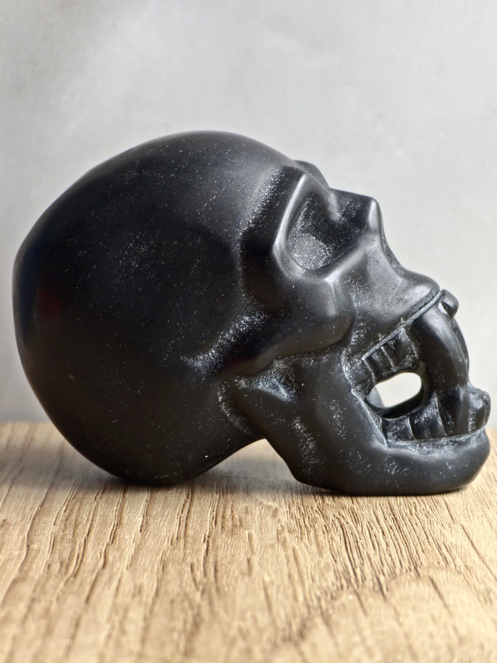 Matt Black Obsidian Vampire Skull Carving