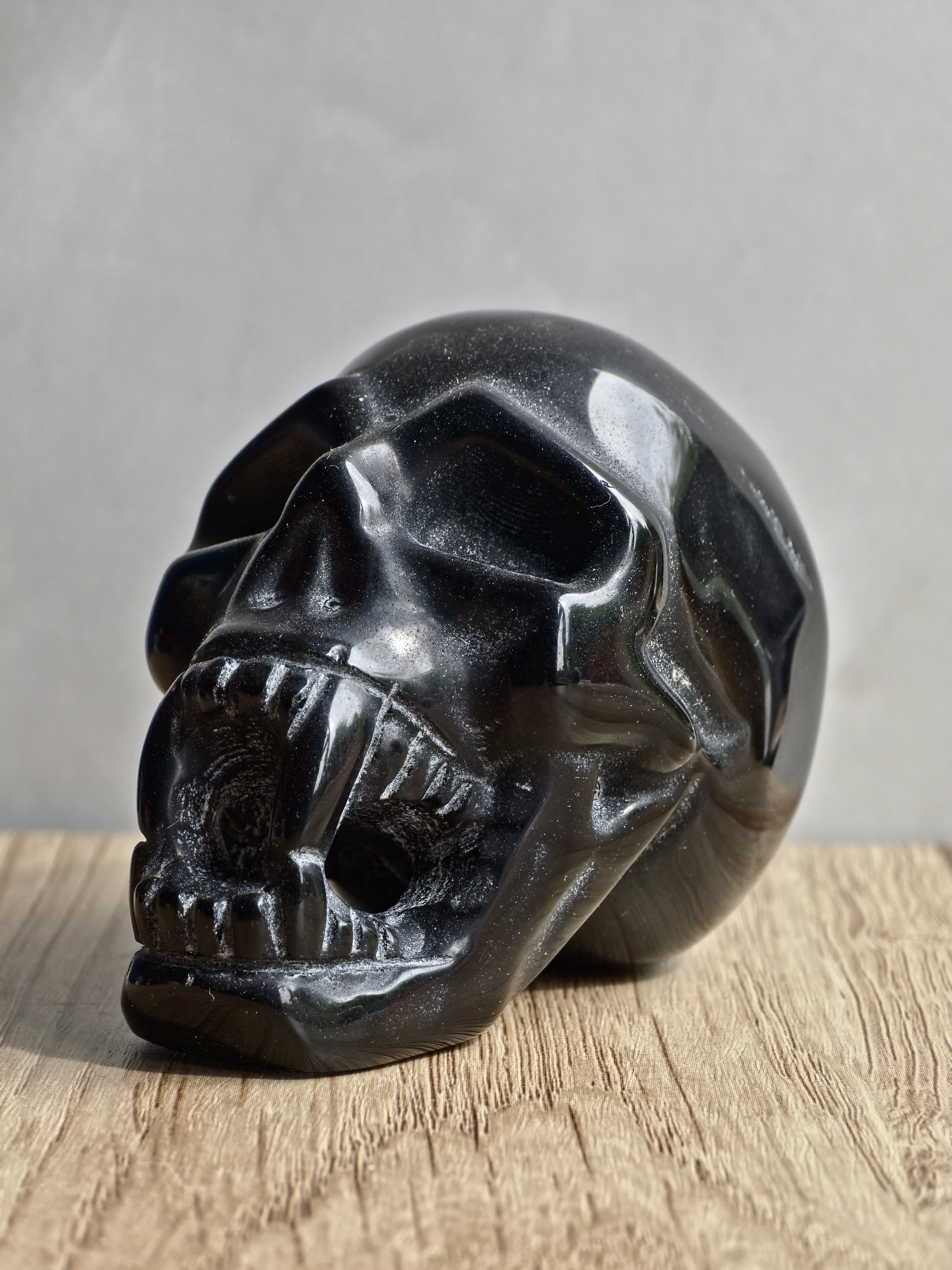 Obsidian Vampire Skull Carving