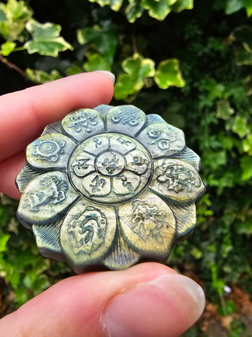 Labradorite eight treasure compass