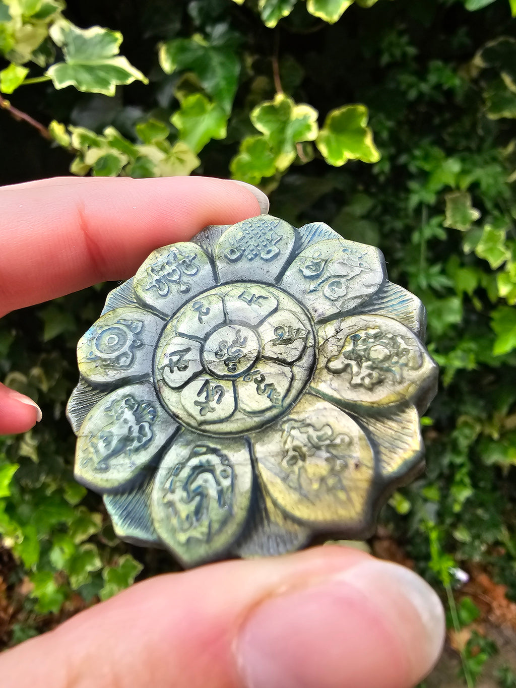 Labradorite eight treasure compass