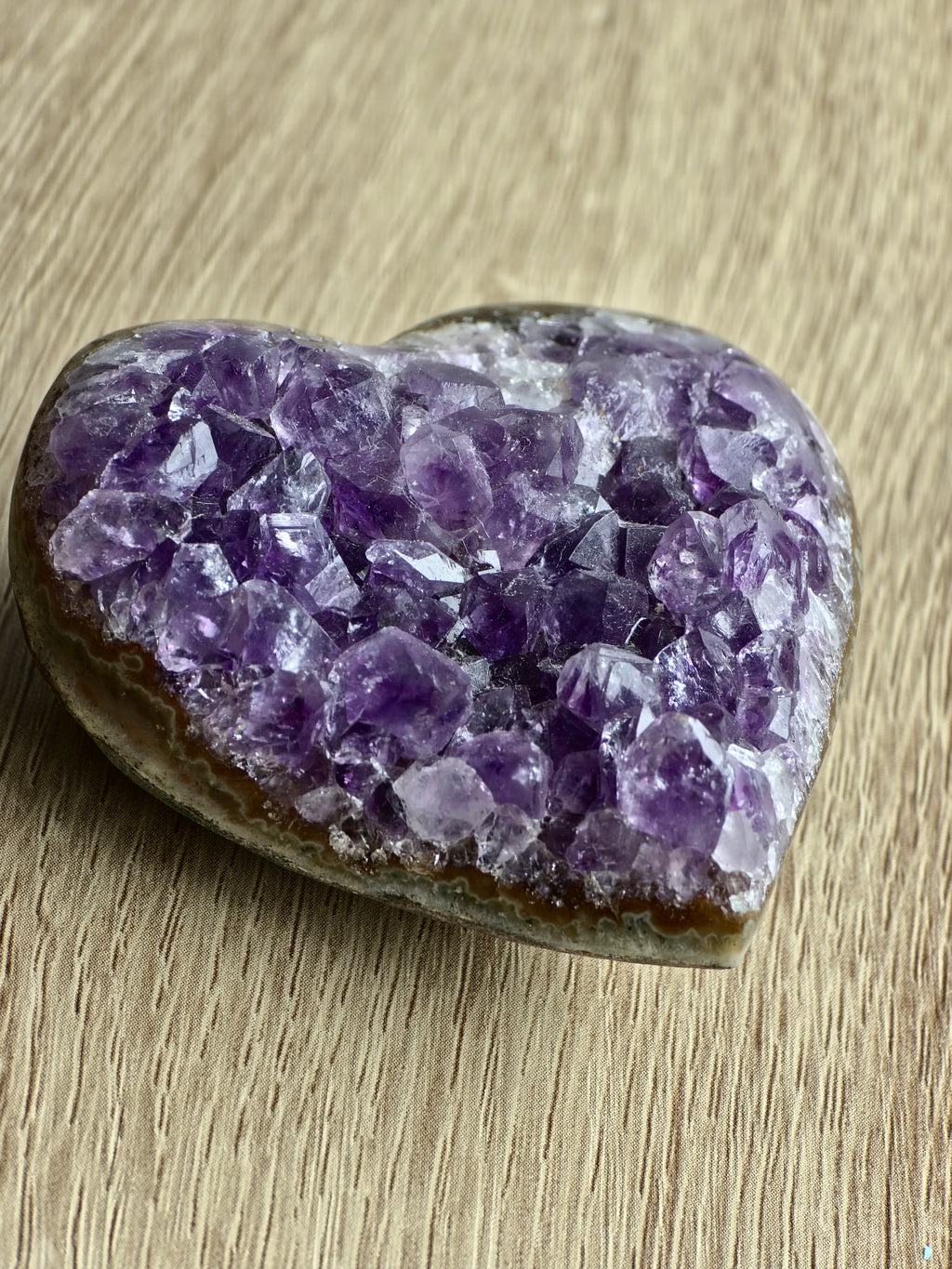 Amethyst druzy heart carving