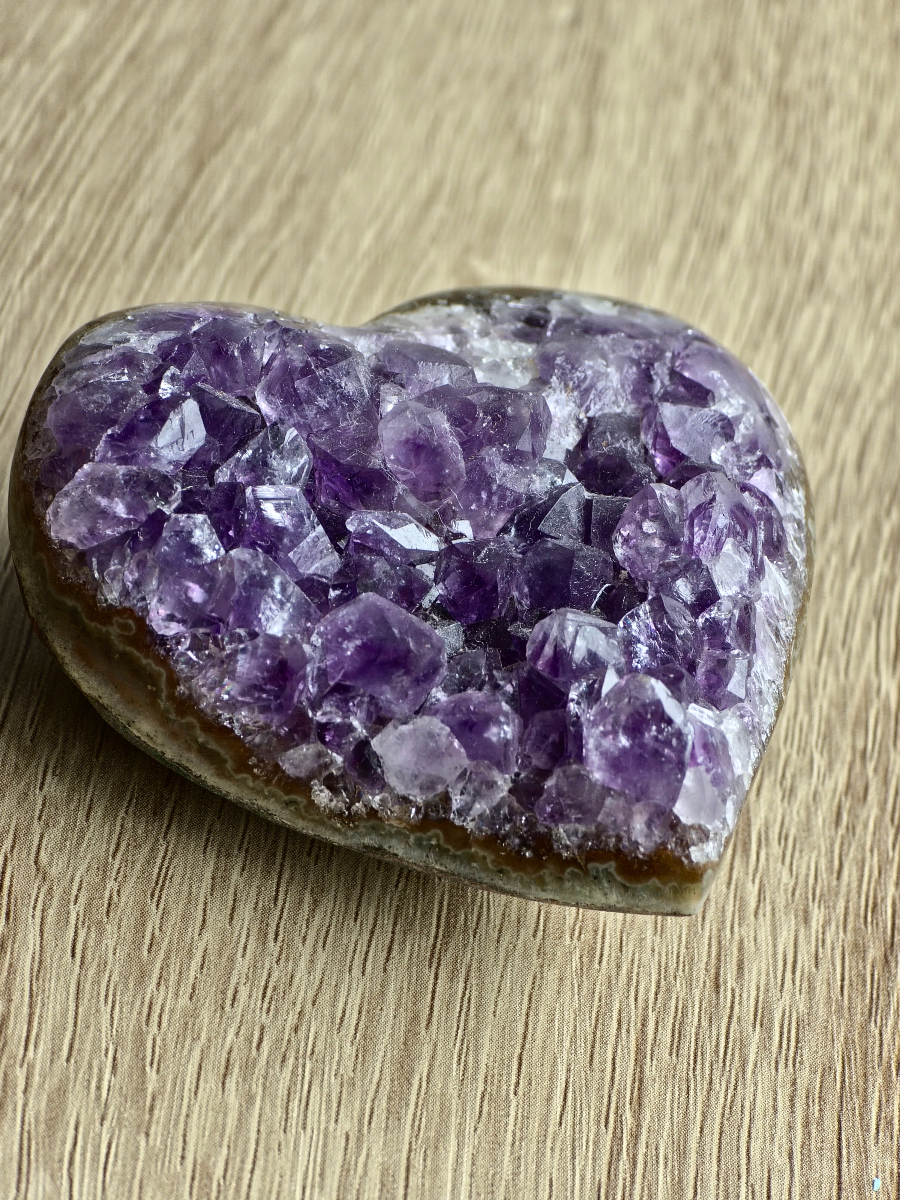 Amethyst druzy heart carving