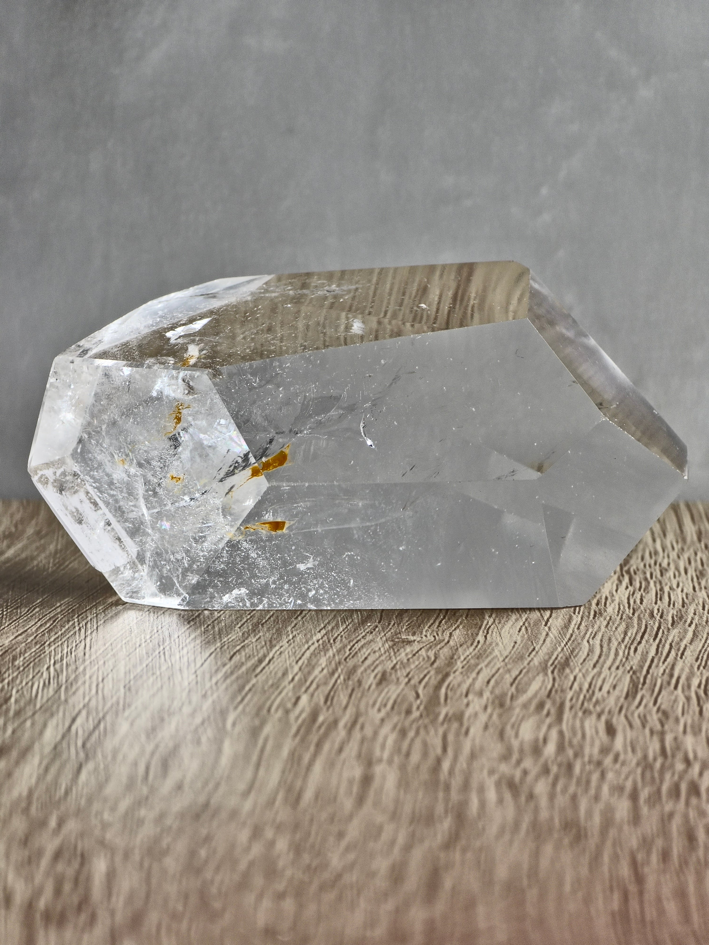 Quartz freeform with iron inclusions