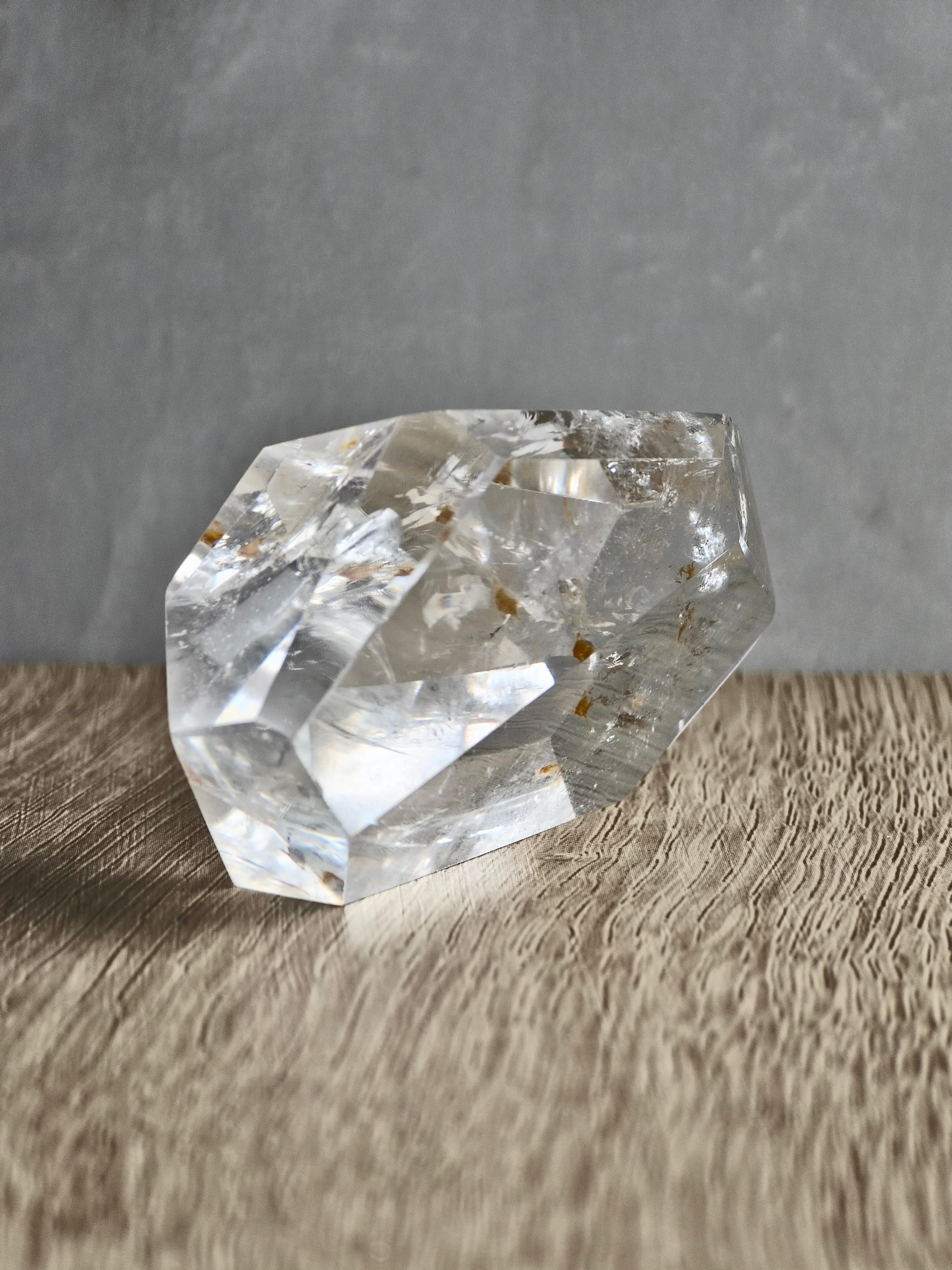 Quartz freeform with iron inclusions
