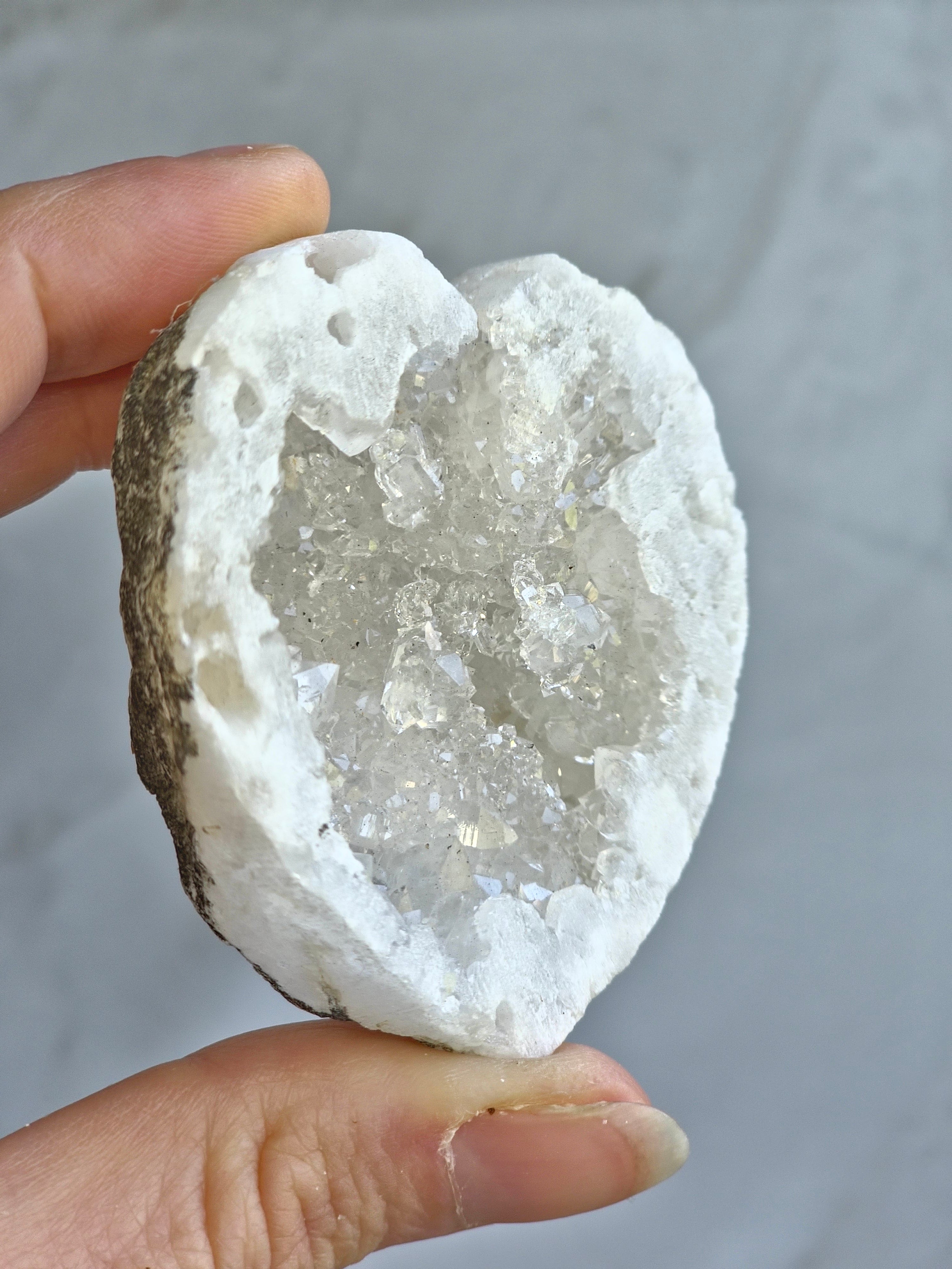 Quartz geode heart